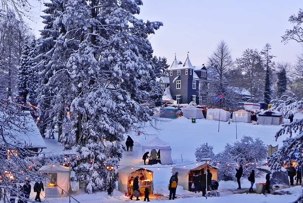 Schneelandschaft Schloss Grünewald, Solingen, Weihnachtsmarkt