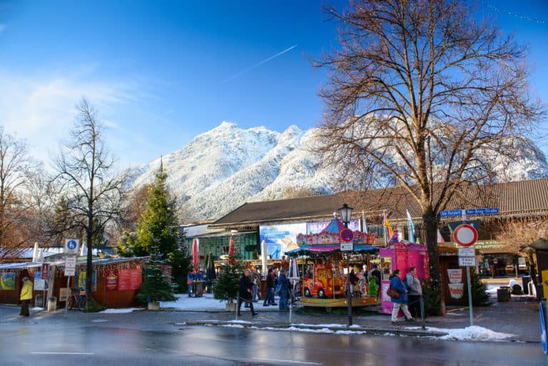 Isylischer Weihnachtsmarkt im Schnee