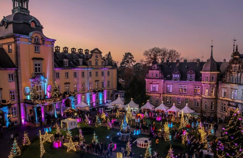 Weihnachtsmarkt auf Schloss Bückeburg bei Nacht