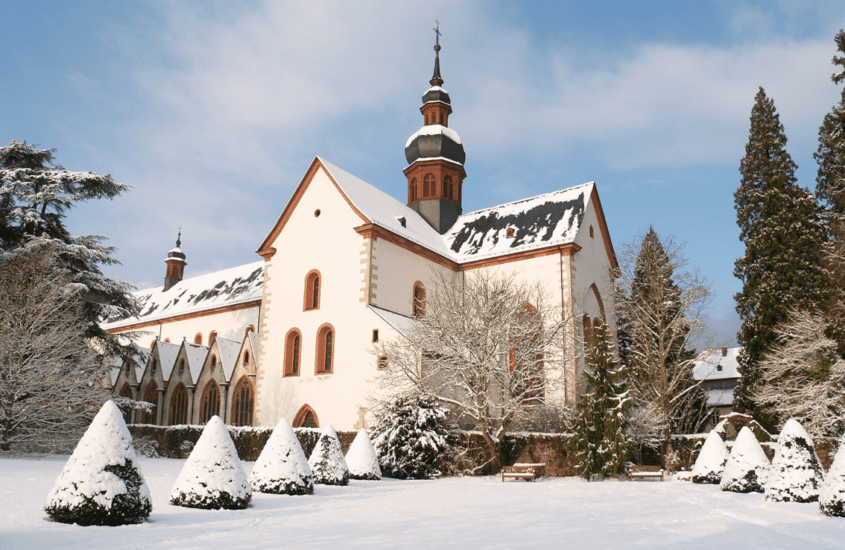 Kloster Eberbach im Schnee