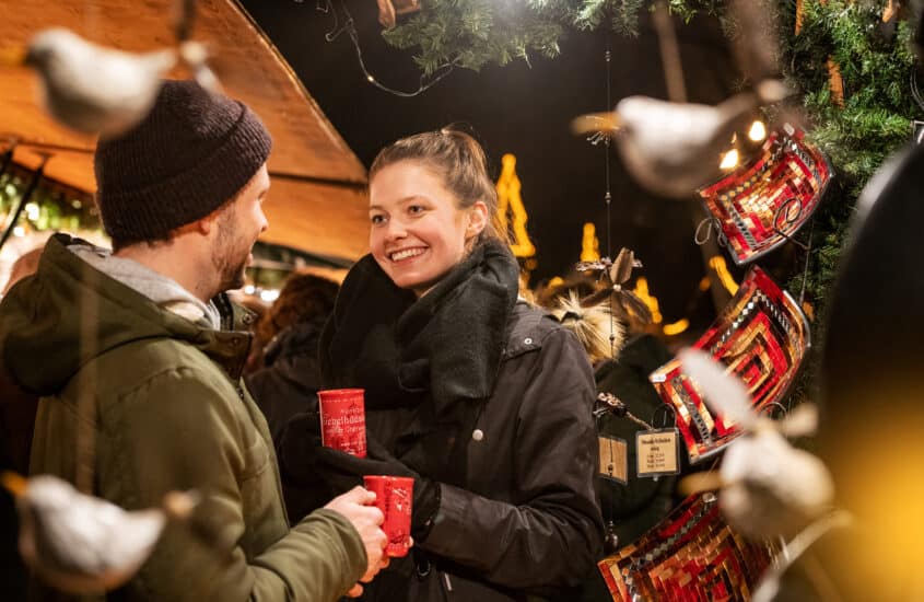 Verliebtes Paar Weihnachtsmarkt Münster