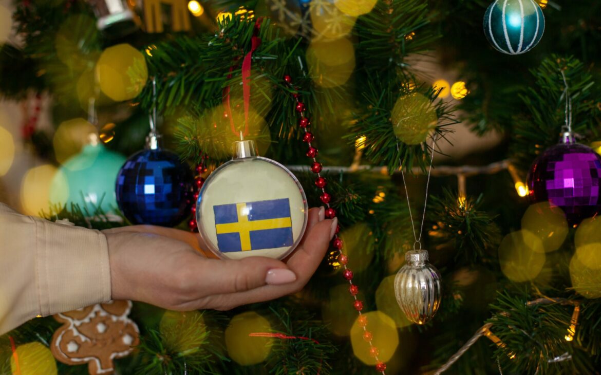 Weihnachtskugel Schweden Flagge