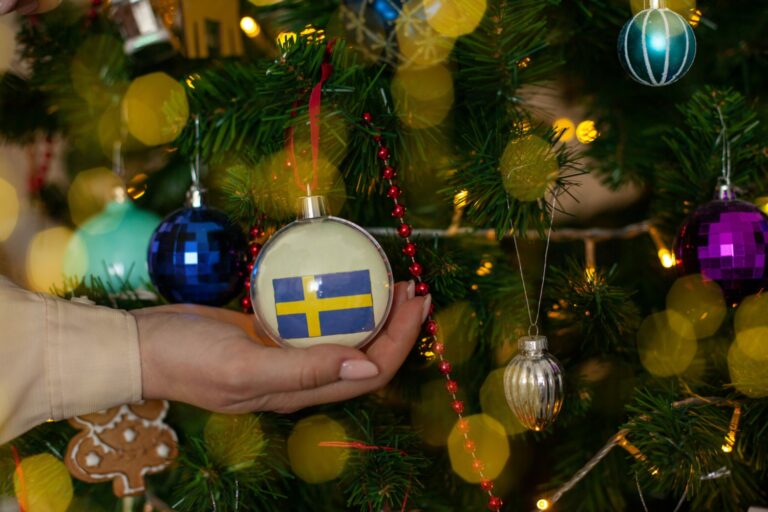 Weihnachtskugel Schweden Flagge