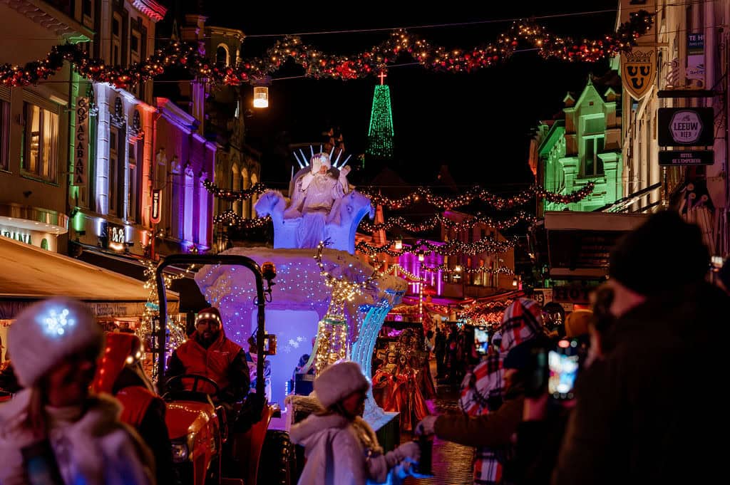 Parade in der Weihnachtsstadt Valkenburg